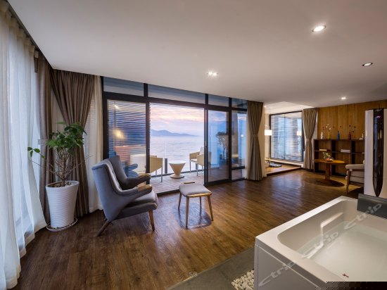 超级海景大床房