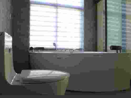 独卫双人浴缸大床房