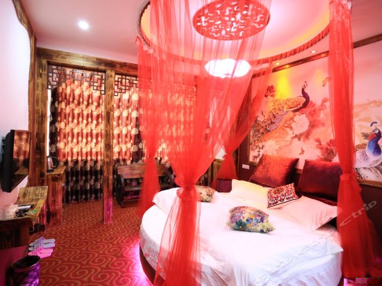 醉美锦时圆床房