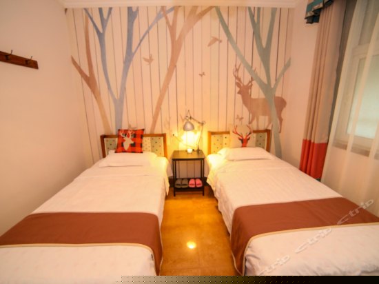 鹿鸣小镇标准间