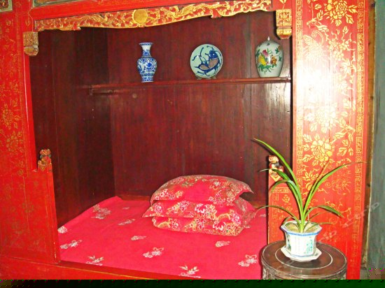 徽韵雕花古床房