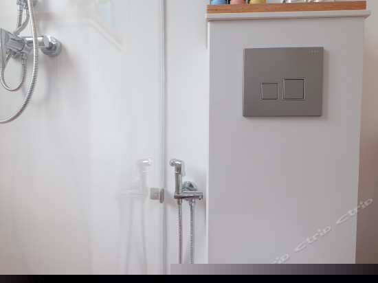 1号至尊露台浴缸大床房