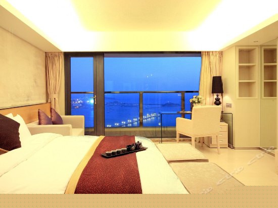 豪华栈桥海景大床房