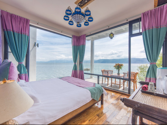 尘外270度海景情侣蜜月小套房