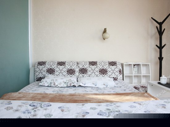 二楼榻榻米海景大床房