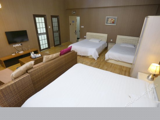 精品三人大床房