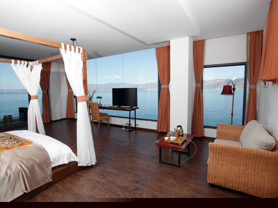 270度无敌海景海上超豪华大床房