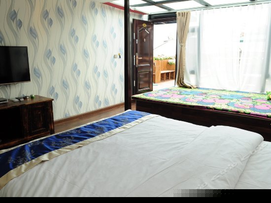 星辉星空榻榻米大床房