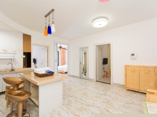 简约精装套房三室一厅