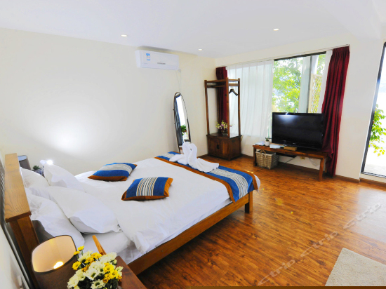 寄澜海景阳台大床房