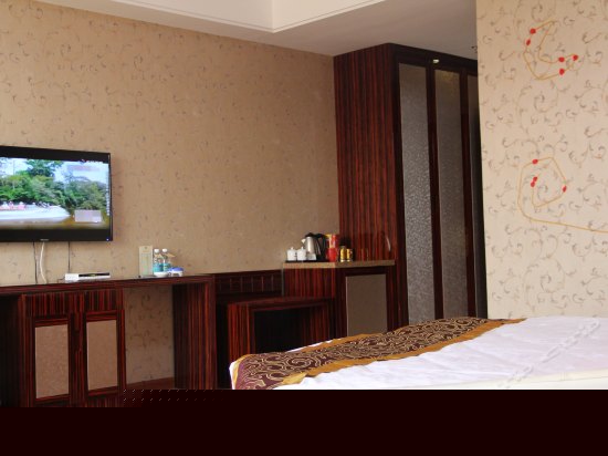 浪漫主题圆床房