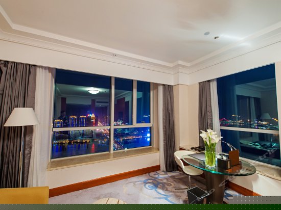 高级江景房（大床房）