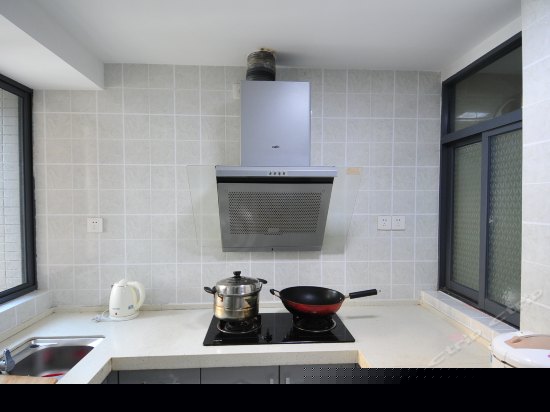 小阳台海景两房一厅套房