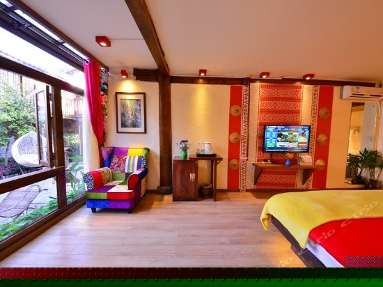 纳西明清大床房