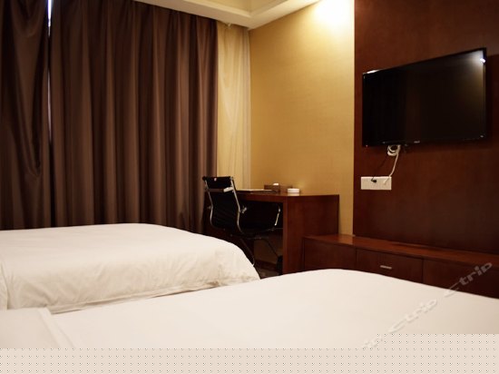 标准双人间（无窗）