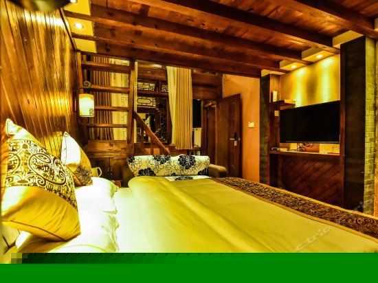 豪华复式家庭房