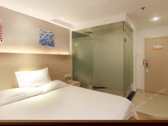 高级大床房(内宾)