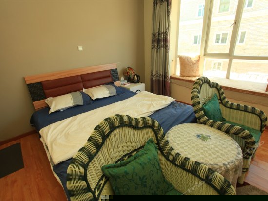 豪华情侣大床间