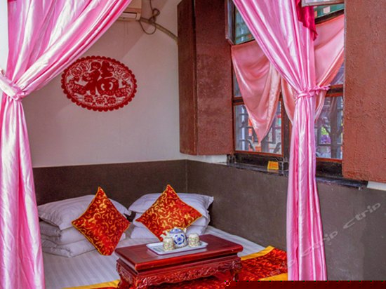 朱楼碧瓦豪华土炕房
