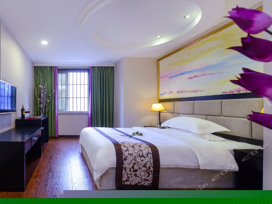 豪华大床房(中宾)