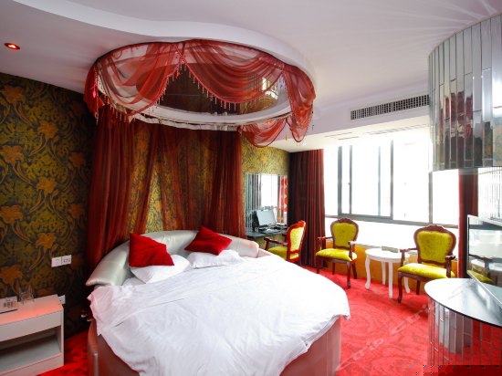 蝶舞恋花主题房