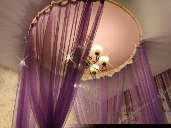 主题温馨大圆床房