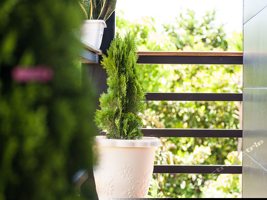 摩登工业四人房