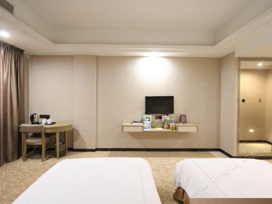 一房一厅套房(带电脑)