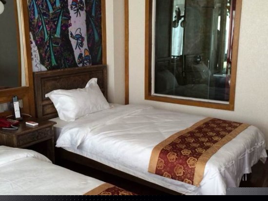 豪华套房（带棋牌室）