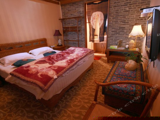 黑蝶贝--观景阳光大床房202