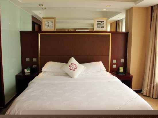 豪华商务大床间