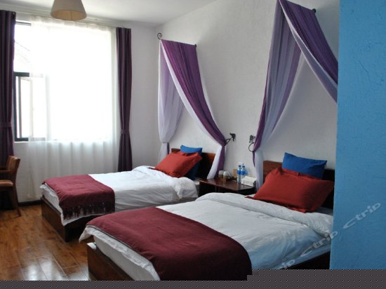 霞移/标准双人间