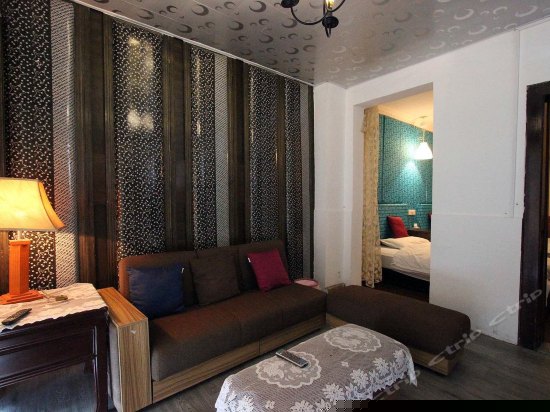 588阳台景观套房