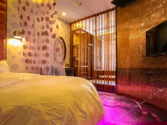 浪漫主题按摩房