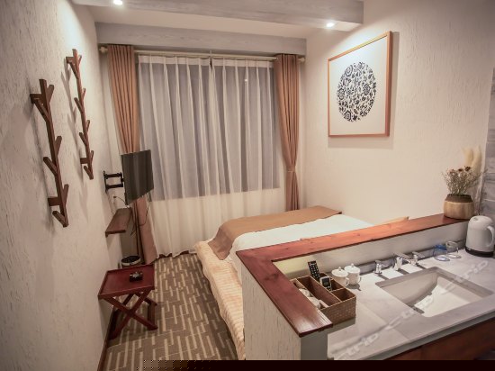 榻榻米标准大床