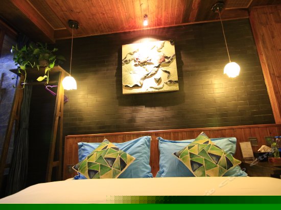 三楼豪华大床房