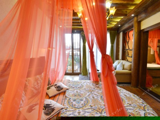 风情院优雅人生浪漫圆床房