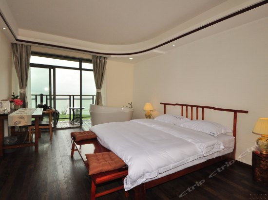 精致海景养生大床房