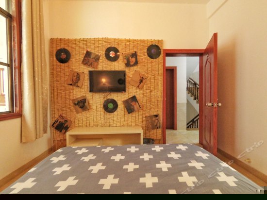 摇滚时代大床房