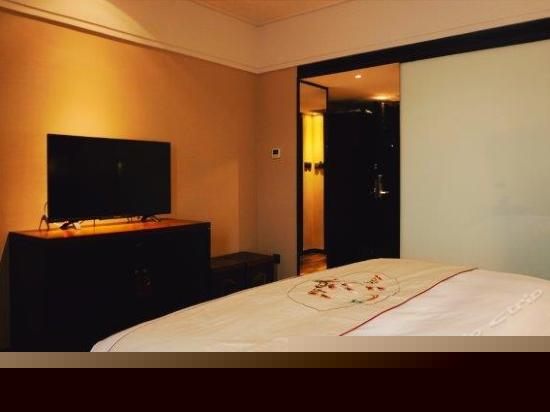 标准城景单人房