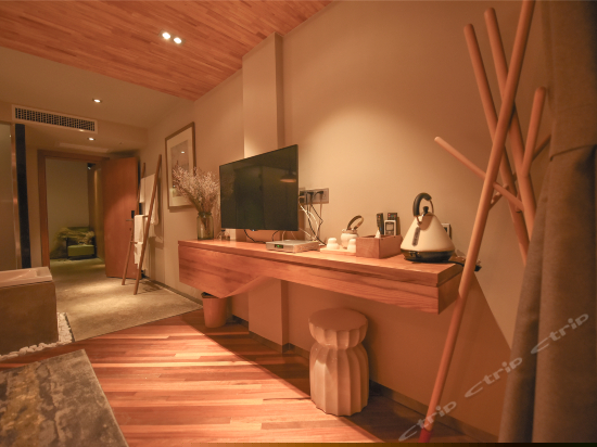 最美夕阳阳台海景大床房