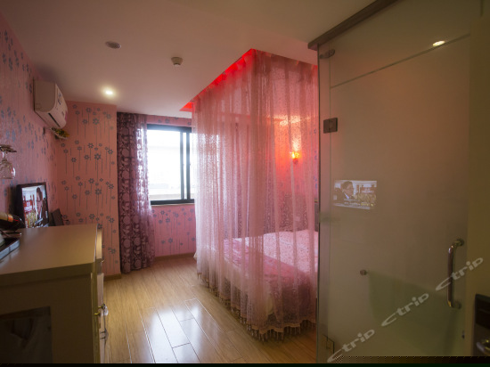 主题秋千纱缦房