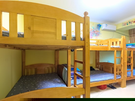 男生十人间（床位）