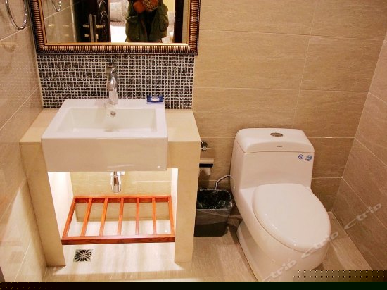 舒适大床房(无窗)