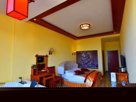 湖景舒适圆床房