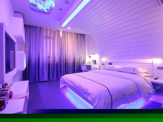 太空漫步（单）