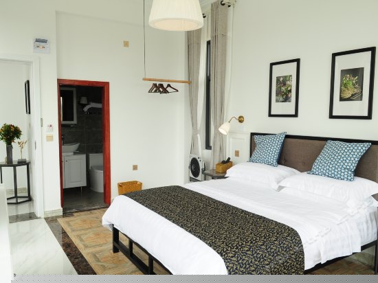 豪华水漾海景大床房