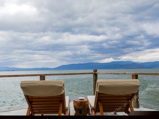 二楼星空海景大床房