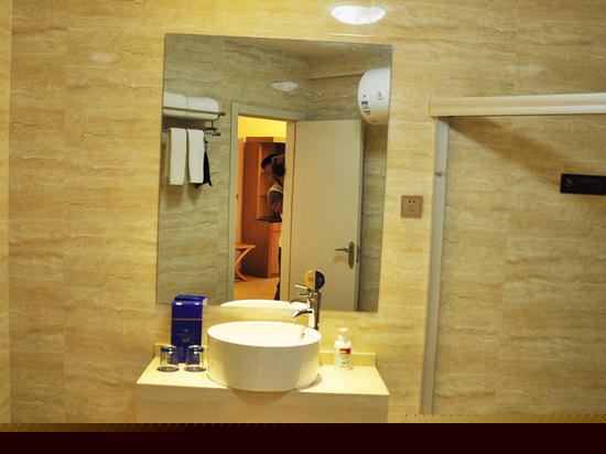 豪华家庭大床房