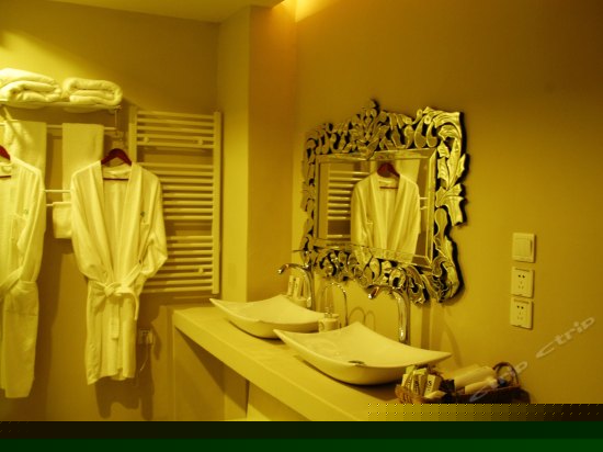 豪华美国乡村海景大床房203号房